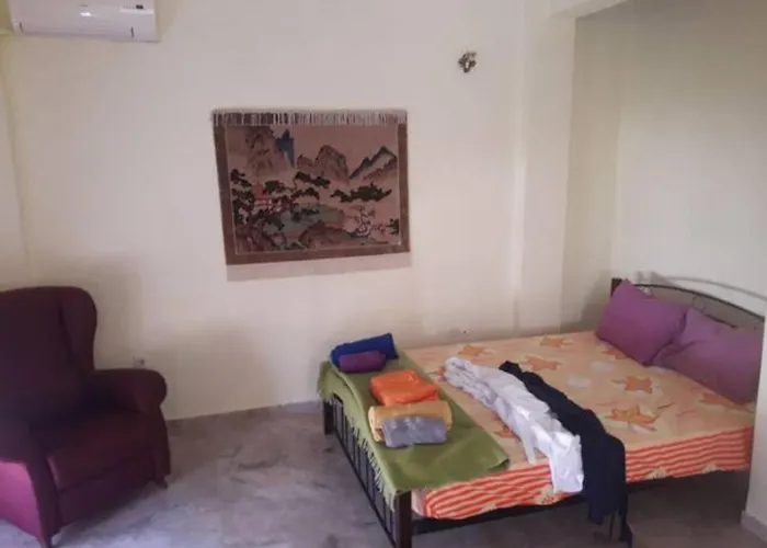 Hellas Palace Private *