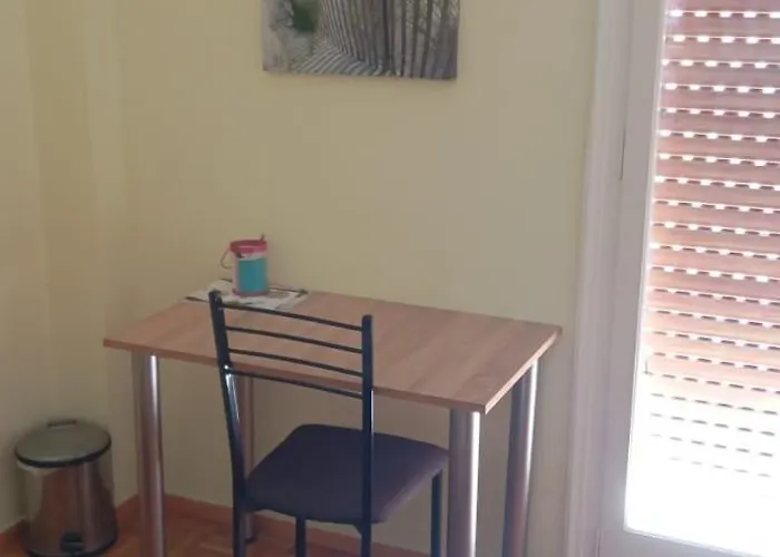 Hellas Palace Private *